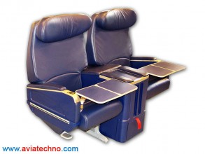 Кожаные кресла бизнес класса самолета Ту-154